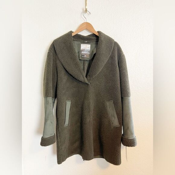 Kenzie Faux Shearling Shawl Collar Coat M. NWT - Picture 4 of 12